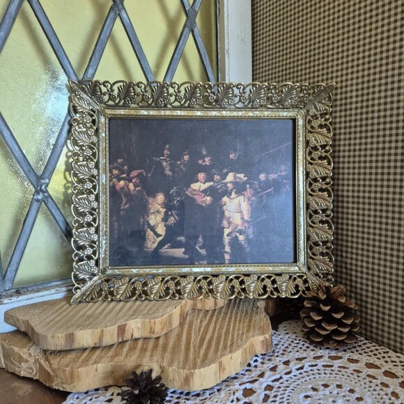 Set of 2 Antique Brass Picture Frames 8x10 & 3.5x5 - Picture 12 of 15